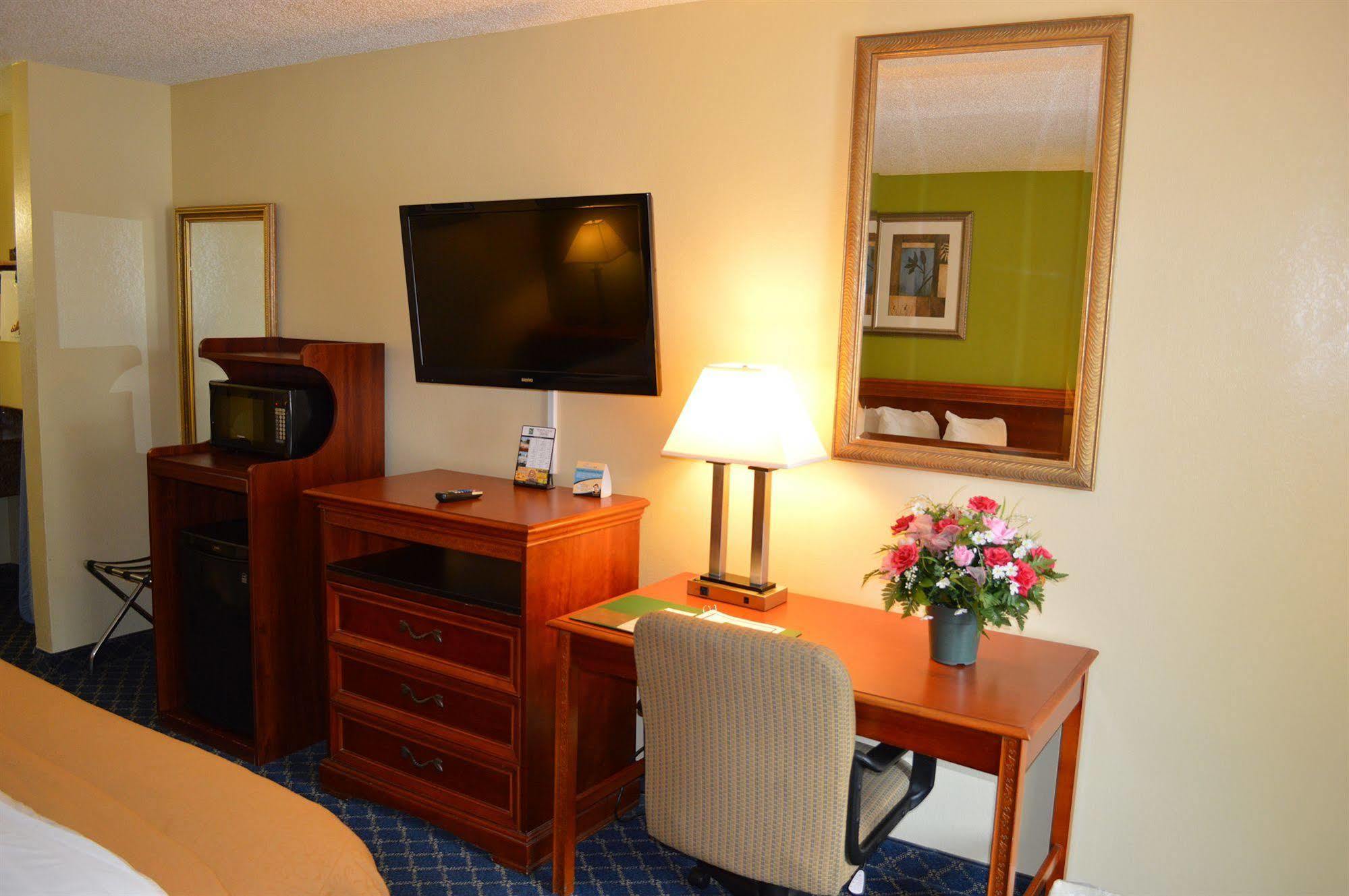 Quality Inn Midtown Savannah Dış mekan fotoğraf